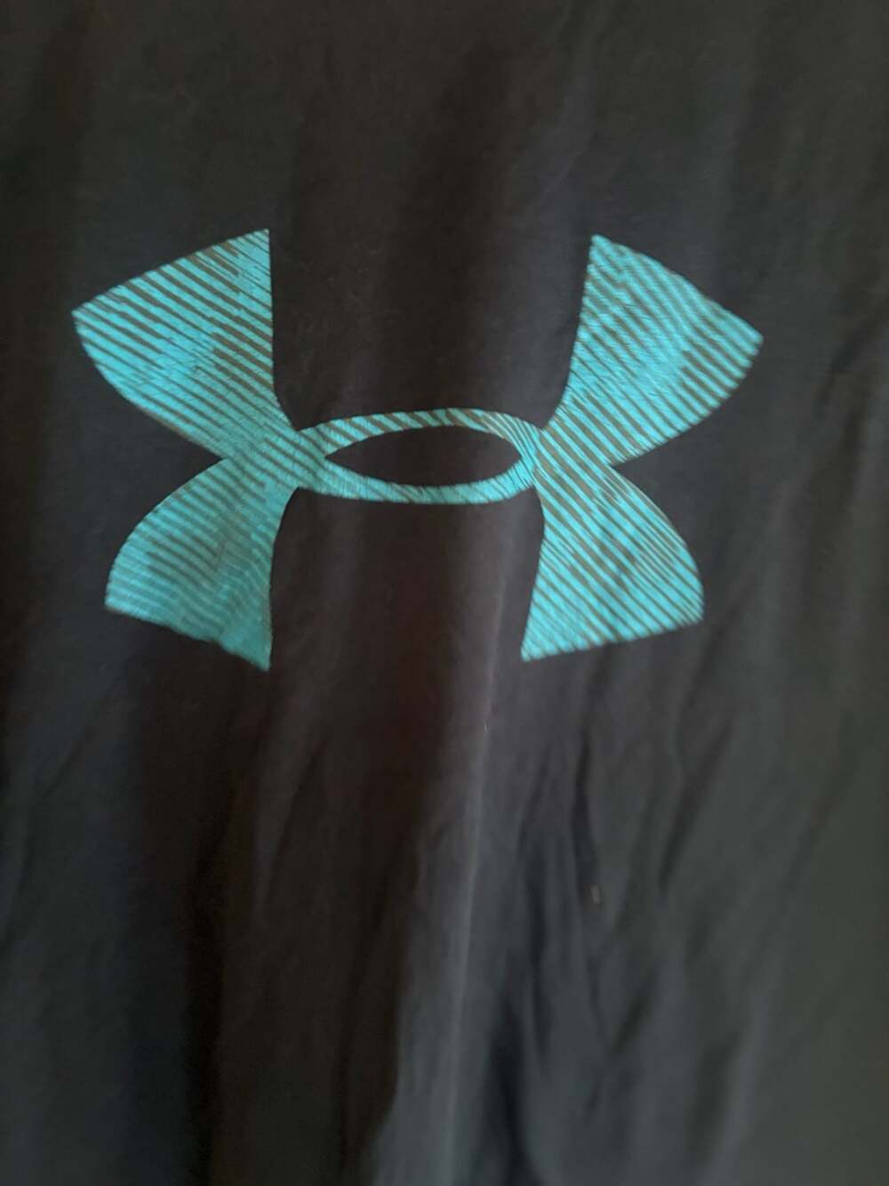 Under Armour HeatGear Loose Fit Short Sleeve T-Shirt Black with Blue Graphic Log